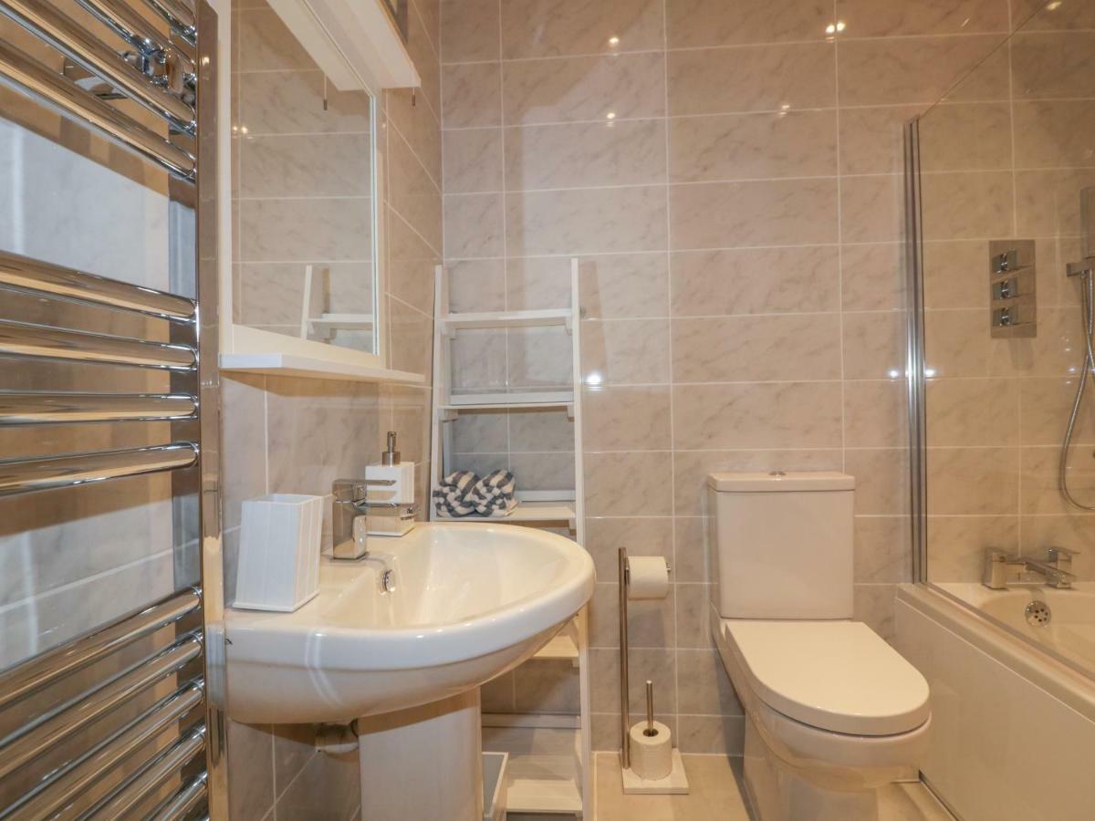 לו Harbour View Apartment מראה חיצוני תמונה
